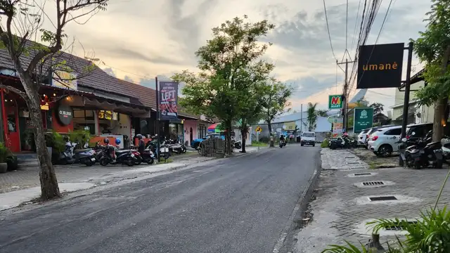 bali-badung-street